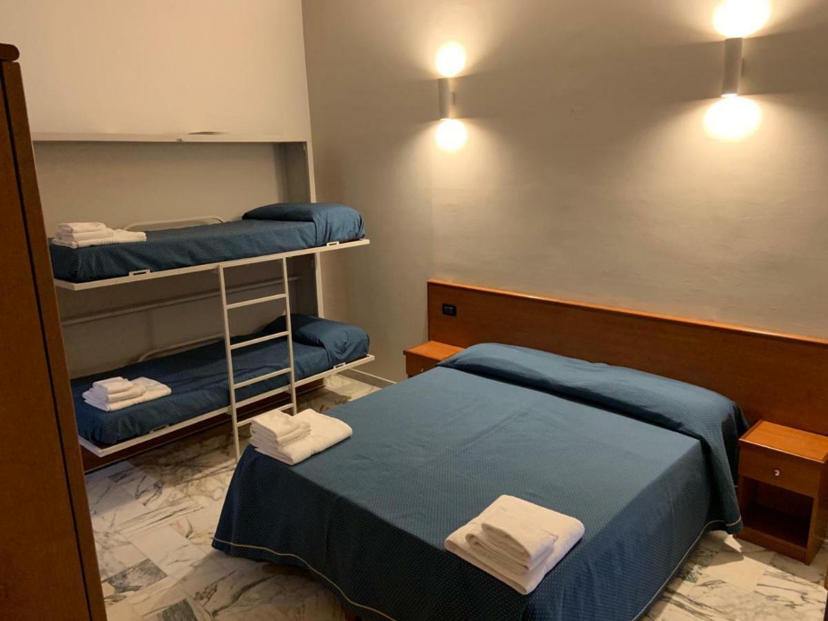 Hotel Lungomare Reggio Calabria Exterior photo
