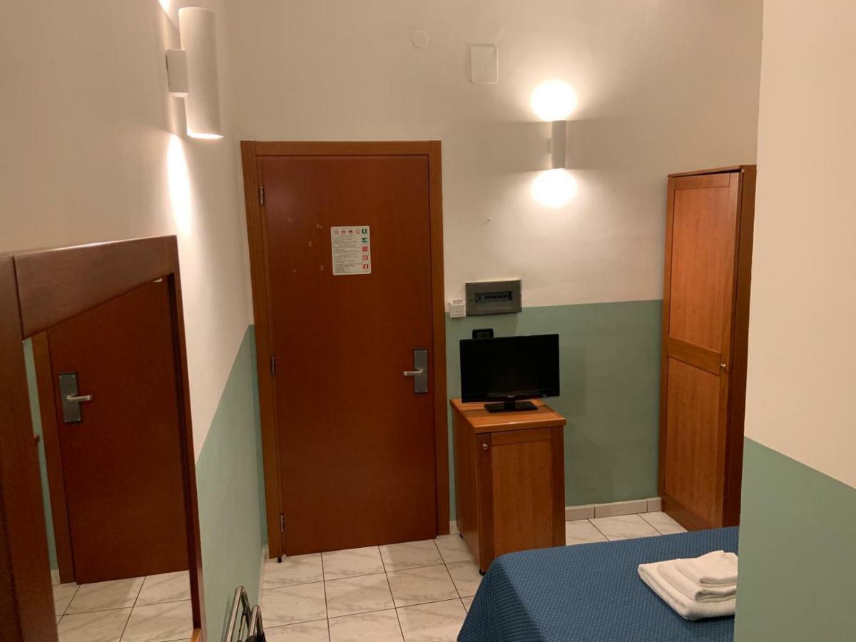 Hotel Lungomare Reggio Calabria Exterior photo