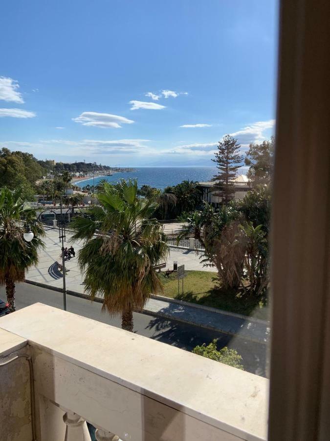 Hotel Lungomare Reggio Calabria Exterior photo