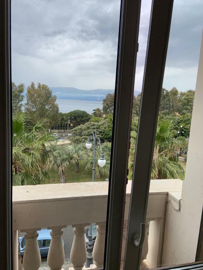 Hotel Lungomare Reggio Calabria Exterior photo
